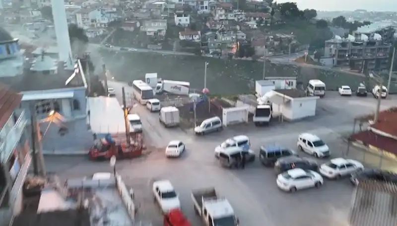 İzmir'de Şok Eden 99 Operasyon Gerçekleşti: 133 Kişi Gözaltında